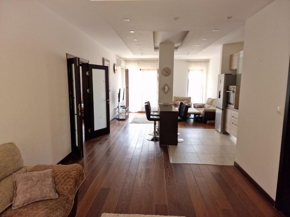 Aprtm86m 2bdr, 2bthr Budva